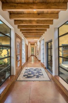 18595 Lomita Avenue Sonoma Hallway