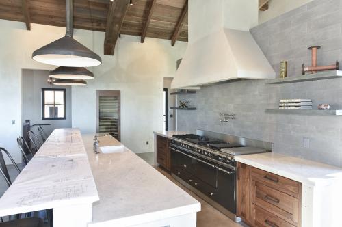3736 Wood Valley Road Image #5