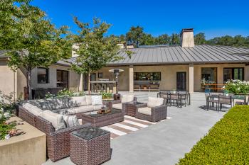 13200 ARNOLD DRIVE GLEN ELLEN CA outdoor living area